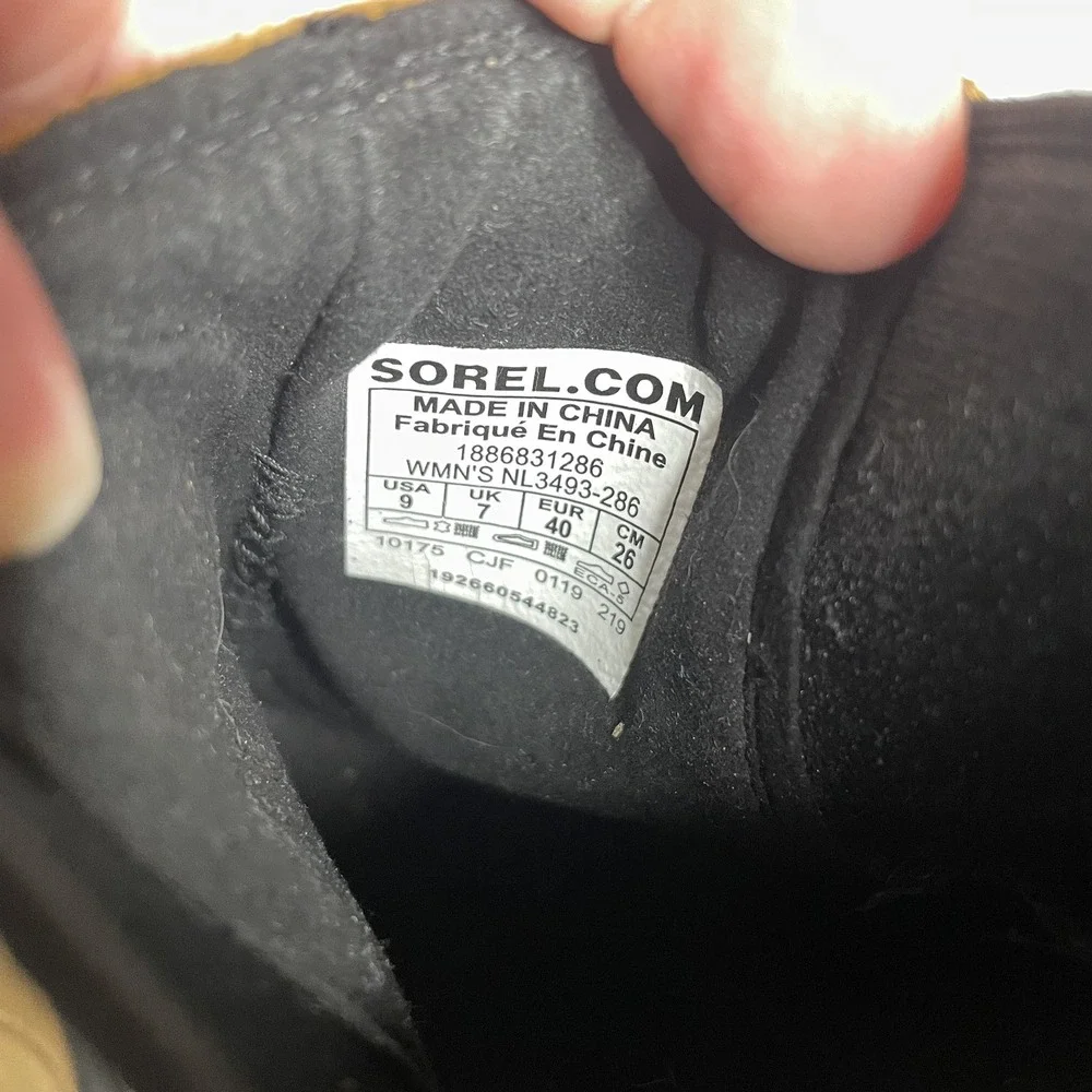 Sorel‎ Women's Joan of Arctic Wedge II Chelsea Boots Size 9 M